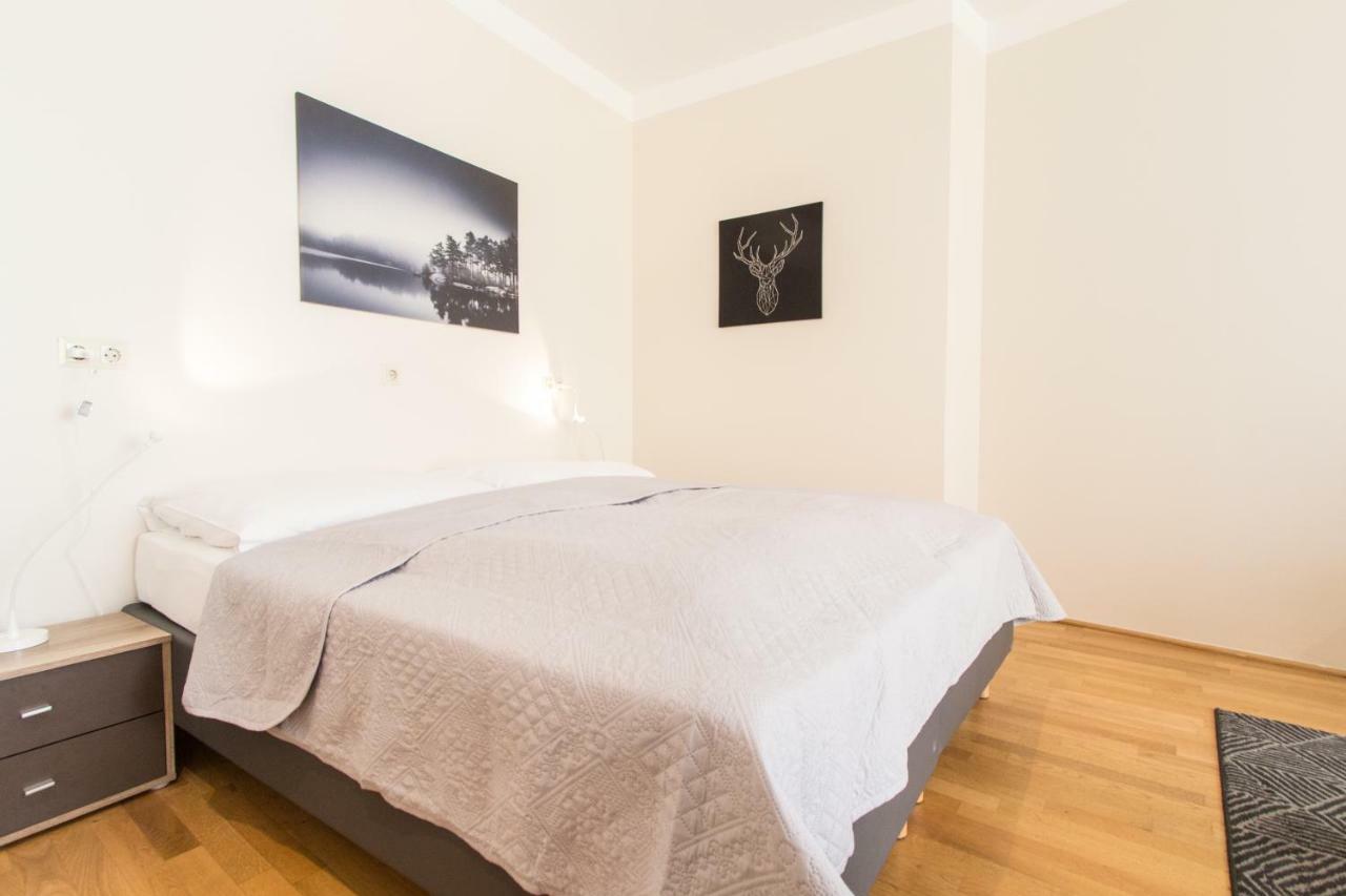 Apartment Kaiserstrasse Вена Экстерьер фото